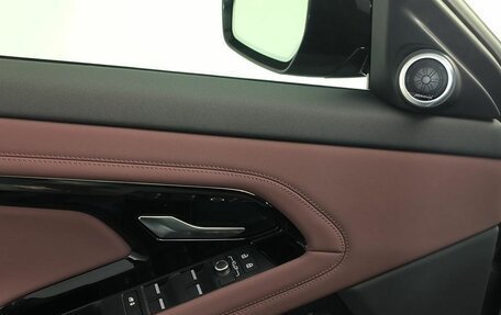 Land Rover Range Rover Evoque II, 2025 год, 21 фотография