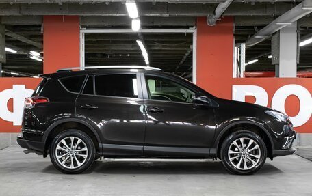 Toyota RAV4, 2016 год, 2 649 000 рублей, 4 фотография