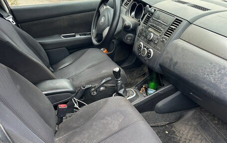 Nissan Tiida, 2010 год, 300 000 рублей, 9 фотография