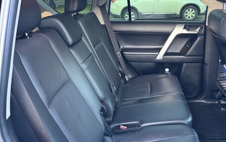 Toyota Land Cruiser Prado 150 рестайлинг 2, 2019 год, 5 700 000 рублей, 6 фотография