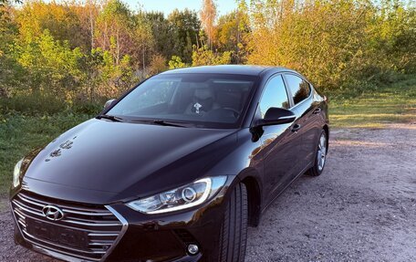 Hyundai Elantra VI рестайлинг, 2017 год, 1 370 000 рублей, 3 фотография