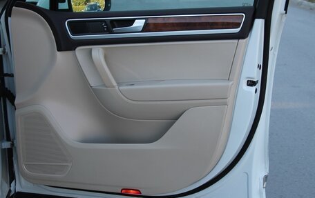Volkswagen Touareg III, 2012 год, 2 698 000 рублей, 7 фотография