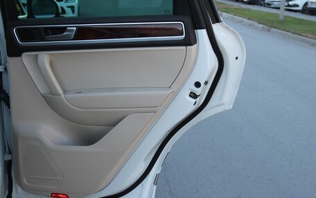 Volkswagen Touareg III, 2012 год, 2 698 000 рублей, 10 фотография