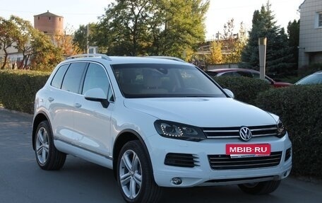 Volkswagen Touareg III, 2012 год, 2 698 000 рублей, 5 фотография