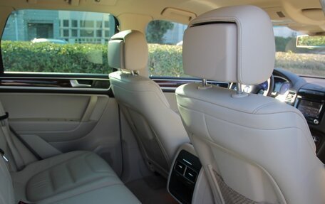 Volkswagen Touareg III, 2012 год, 2 698 000 рублей, 35 фотография