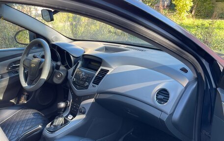 Chevrolet Cruze II, 2010 год, 560 000 рублей, 11 фотография