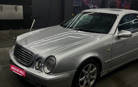 Mercedes-Benz CLK-Класс, 2001 год, 450 000 рублей, 3 фотография