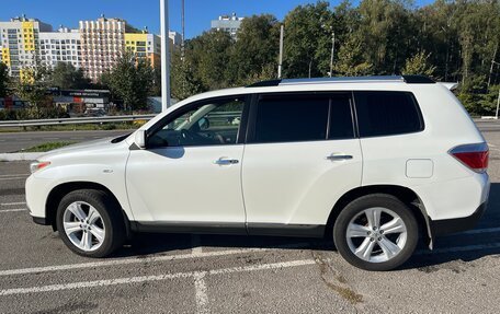 Toyota Highlander III, 2012 год, 1 888 888 рублей, 3 фотография
