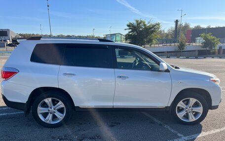 Toyota Highlander III, 2012 год, 1 888 888 рублей, 4 фотография