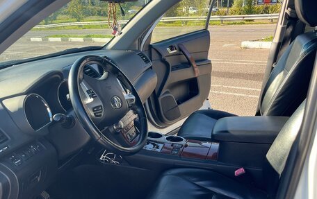 Toyota Highlander III, 2012 год, 1 888 888 рублей, 10 фотография