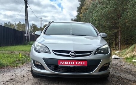 Opel Astra J, 2013 год, 870 000 рублей, 1 фотография