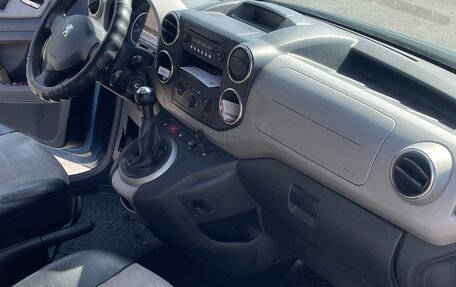 Peugeot Partner II рестайлинг 2, 2011 год, 680 000 рублей, 11 фотография