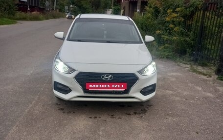 Hyundai Solaris II рестайлинг, 2019 год, 1 050 000 рублей, 5 фотография