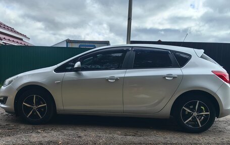 Opel Astra J, 2013 год, 870 000 рублей, 3 фотография