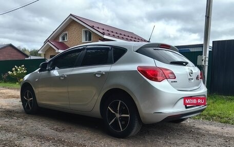 Opel Astra J, 2013 год, 870 000 рублей, 4 фотография