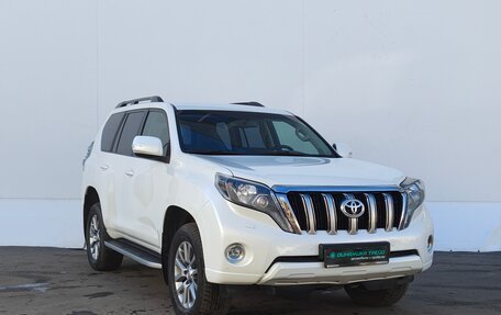 Toyota Land Cruiser Prado 150 рестайлинг 2, 2016 год, 3 590 000 рублей, 3 фотография