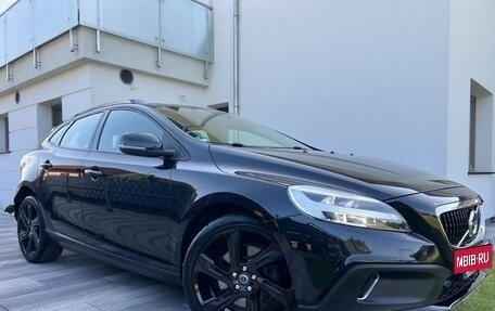 Volvo V40 II рестайлинг, 2017 год, 1 440 000 рублей, 10 фотография