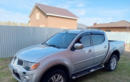 Mitsubishi L200 IV рестайлинг, 2013 год, 1 500 000 рублей, 7 фотография