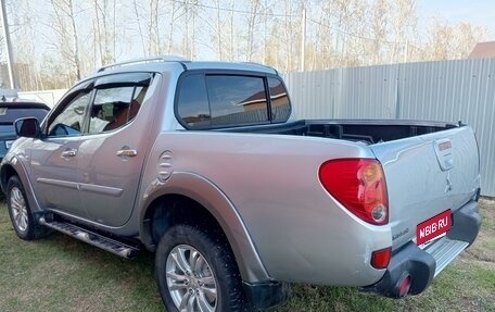 Mitsubishi L200 IV рестайлинг, 2013 год, 1 500 000 рублей, 6 фотография