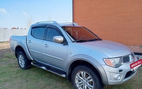 Mitsubishi L200 IV рестайлинг, 2013 год, 1 500 000 рублей, 9 фотография