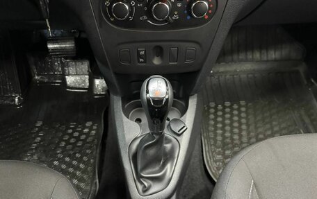 Renault Sandero II рестайлинг, 2017 год, 958 000 рублей, 14 фотография