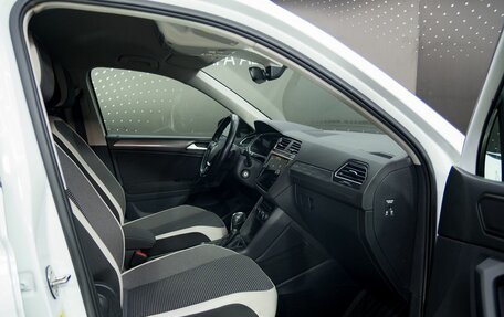 Volkswagen Tiguan II, 2019 год, 2 140 000 рублей, 12 фотография