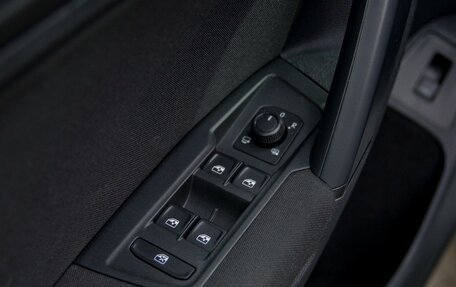 Volkswagen Tiguan II, 2019 год, 2 140 000 рублей, 22 фотография