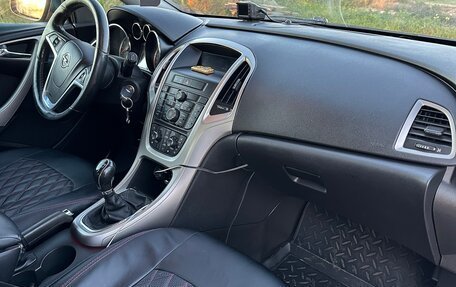 Opel Astra J, 2010 год, 650 000 рублей, 9 фотография