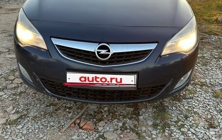 Opel Astra J, 2010 год, 650 000 рублей, 13 фотография