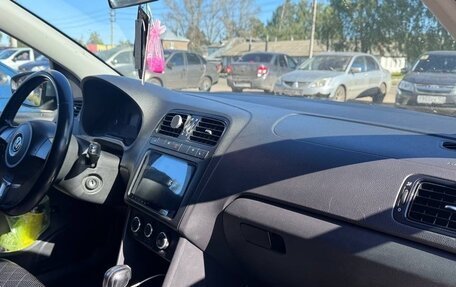 Volkswagen Polo VI (EU Market), 2011 год, 650 000 рублей, 4 фотография