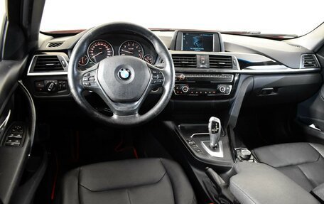 BMW 3 серия, 2018 год, 1 850 000 рублей, 6 фотография