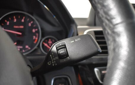 BMW 3 серия, 2018 год, 1 850 000 рублей, 14 фотография