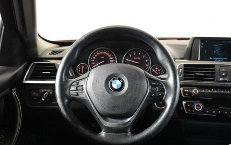 BMW 3 серия, 2018 год, 1 850 000 рублей, 12 фотография