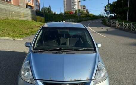 Honda Fit III, 2001 год, 250 000 рублей, 2 фотография