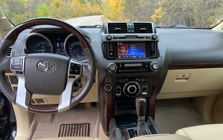 Toyota Land Cruiser Prado 150 рестайлинг 2, 2015 год, 3 950 000 рублей, 9 фотография