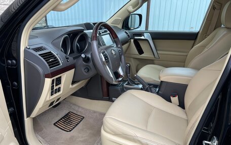 Toyota Land Cruiser Prado 150 рестайлинг 2, 2015 год, 3 950 000 рублей, 7 фотография