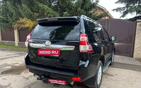 Toyota Land Cruiser Prado 150 рестайлинг 2, 2015 год, 3 950 000 рублей, 6 фотография