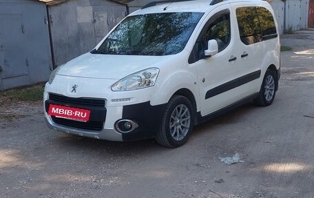 Peugeot Partner II рестайлинг 2, 2014 год, 850 000 рублей, 10 фотография