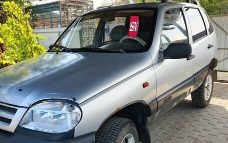 Chevrolet Niva I рестайлинг, 2004 год, 320 000 рублей, 2 фотография