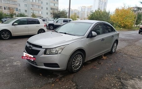 Chevrolet Cruze II, 2009 год, 350 000 рублей, 2 фотография