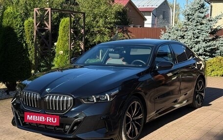 BMW 5 серия, 2024 год, 7 900 000 рублей, 2 фотография