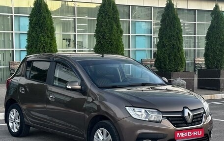 Renault Sandero II рестайлинг, 2018 год, 950 000 рублей, 1 фотография