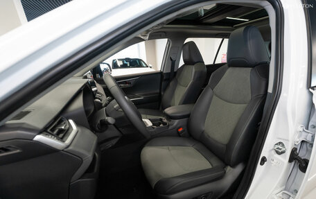 Toyota RAV4, 2025 год, 4 140 000 рублей, 9 фотография