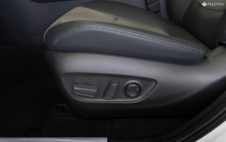 Toyota RAV4, 2025 год, 4 140 000 рублей, 20 фотография