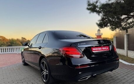 Mercedes-Benz E-Класс, 2017 год, 3 300 000 рублей, 1 фотография