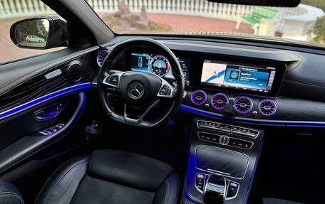Mercedes-Benz E-Класс, 2017 год, 3 300 000 рублей, 13 фотография