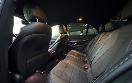 Mercedes-Benz E-Класс, 2017 год, 3 300 000 рублей, 18 фотография