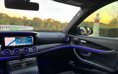Mercedes-Benz E-Класс, 2017 год, 3 300 000 рублей, 15 фотография