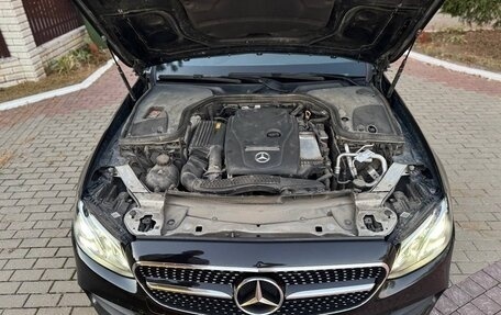 Mercedes-Benz E-Класс, 2017 год, 3 300 000 рублей, 19 фотография