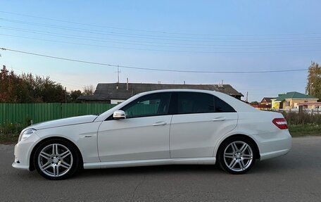 Mercedes-Benz E-Класс, 2010 год, 980 000 рублей, 2 фотография